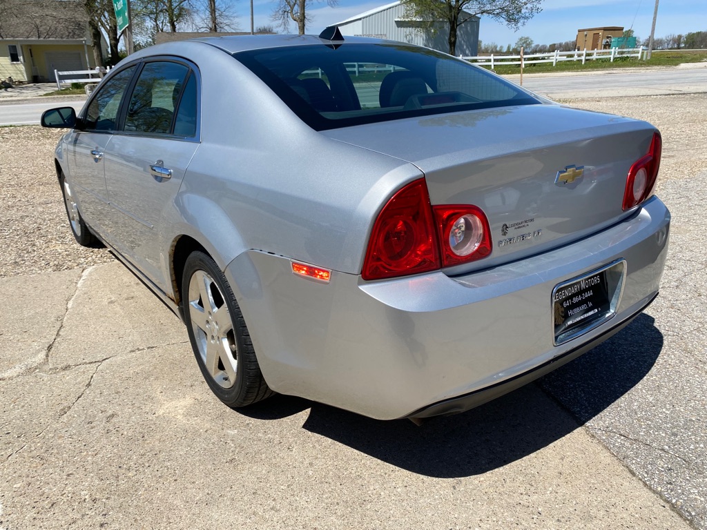 Photo 2 of this CHEVROLET MALIBU