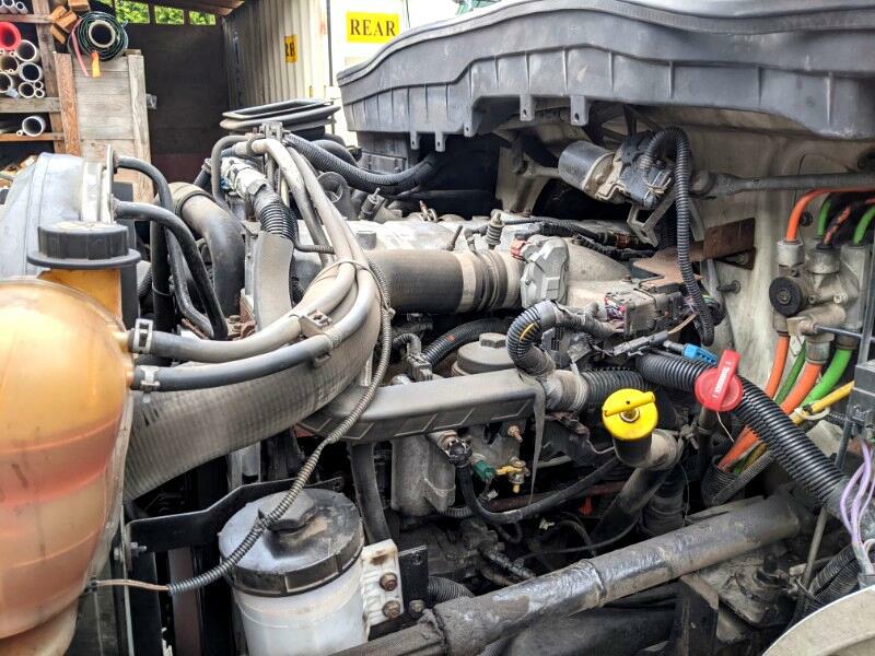 Photo 11 of this INTERNATIONAL 4300