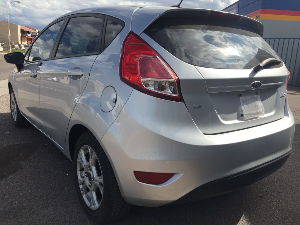 Photo 4 of this FORD FIESTA