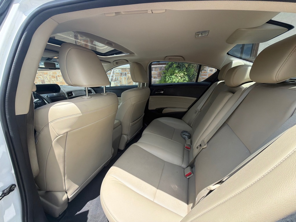 Photo 22 of this ACURA ILX