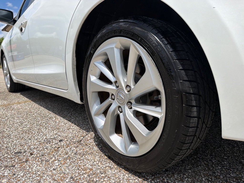 Photo 10 of this ACURA ILX