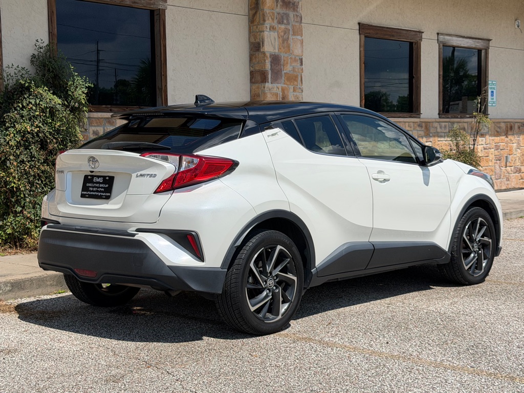 Photo 5 of this TOYOTA C-HR