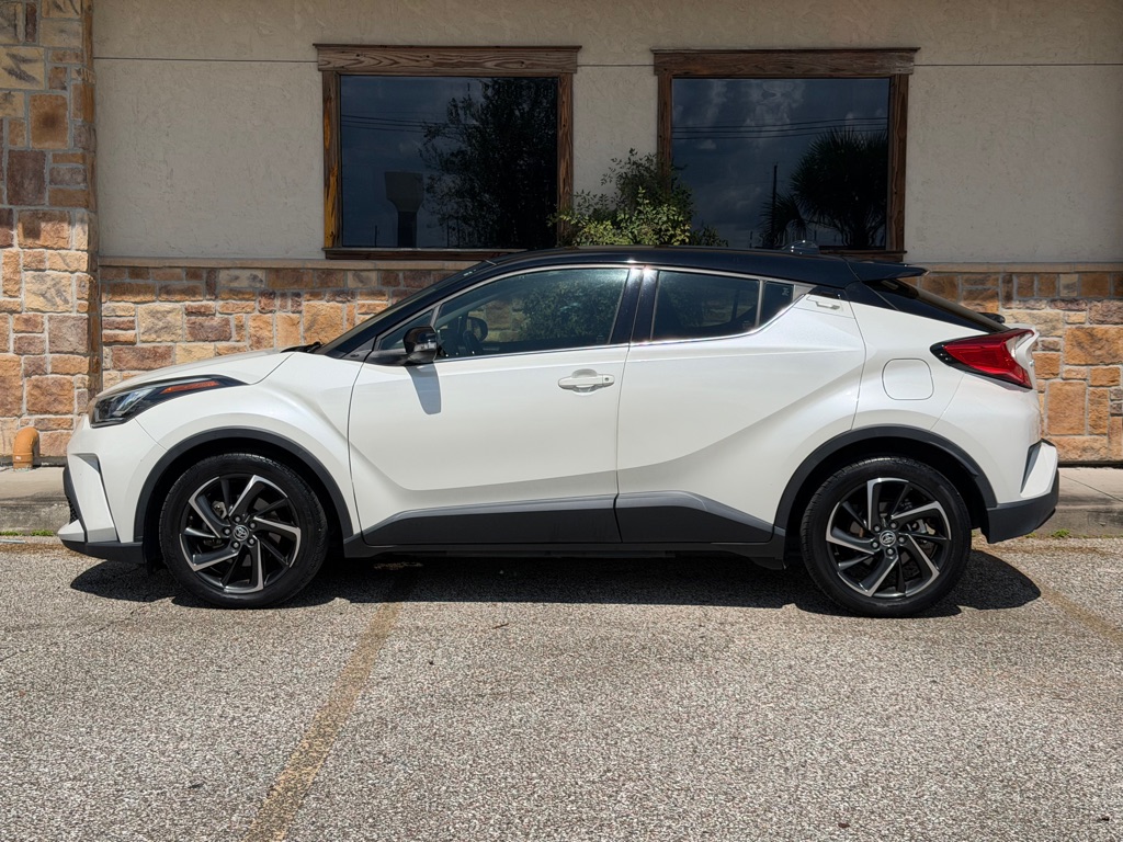 Photo 2 of this TOYOTA C-HR