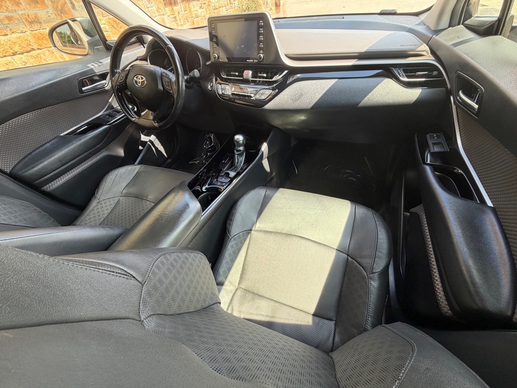 Photo 16 of this TOYOTA C-HR