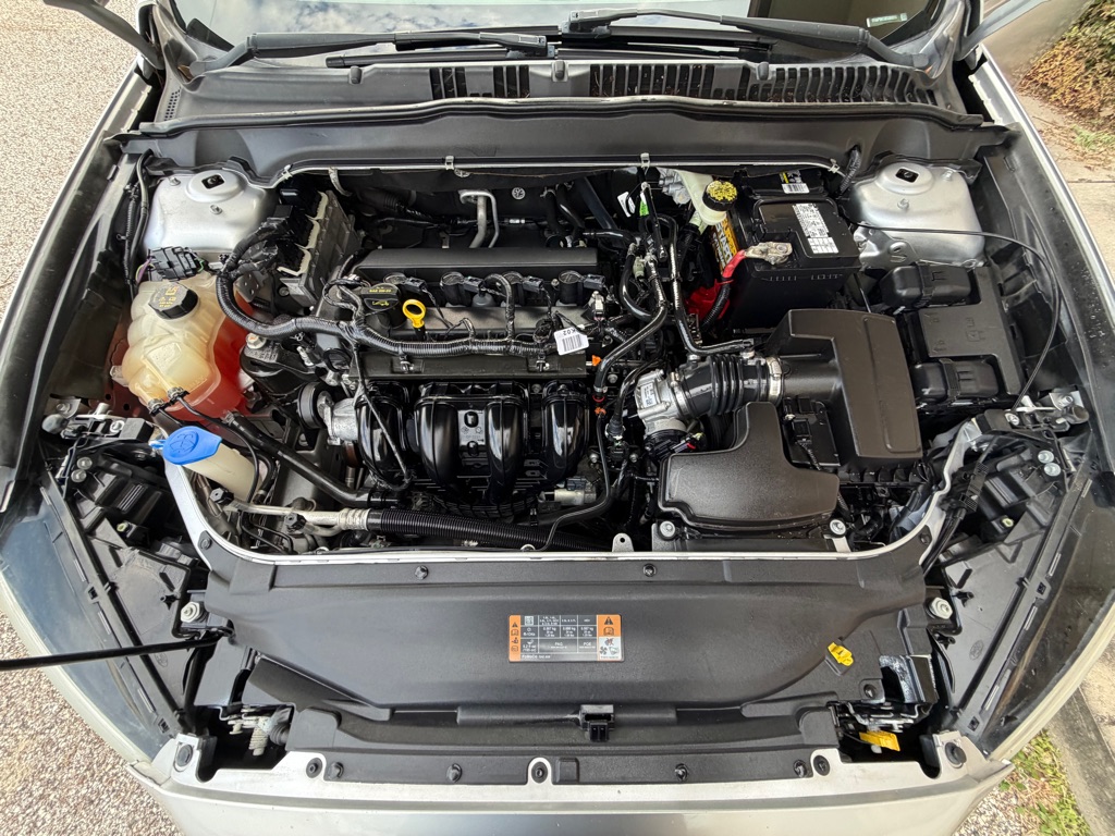Photo 16 of this FORD FUSION