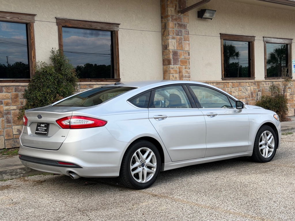 Photo 5 of this FORD FUSION