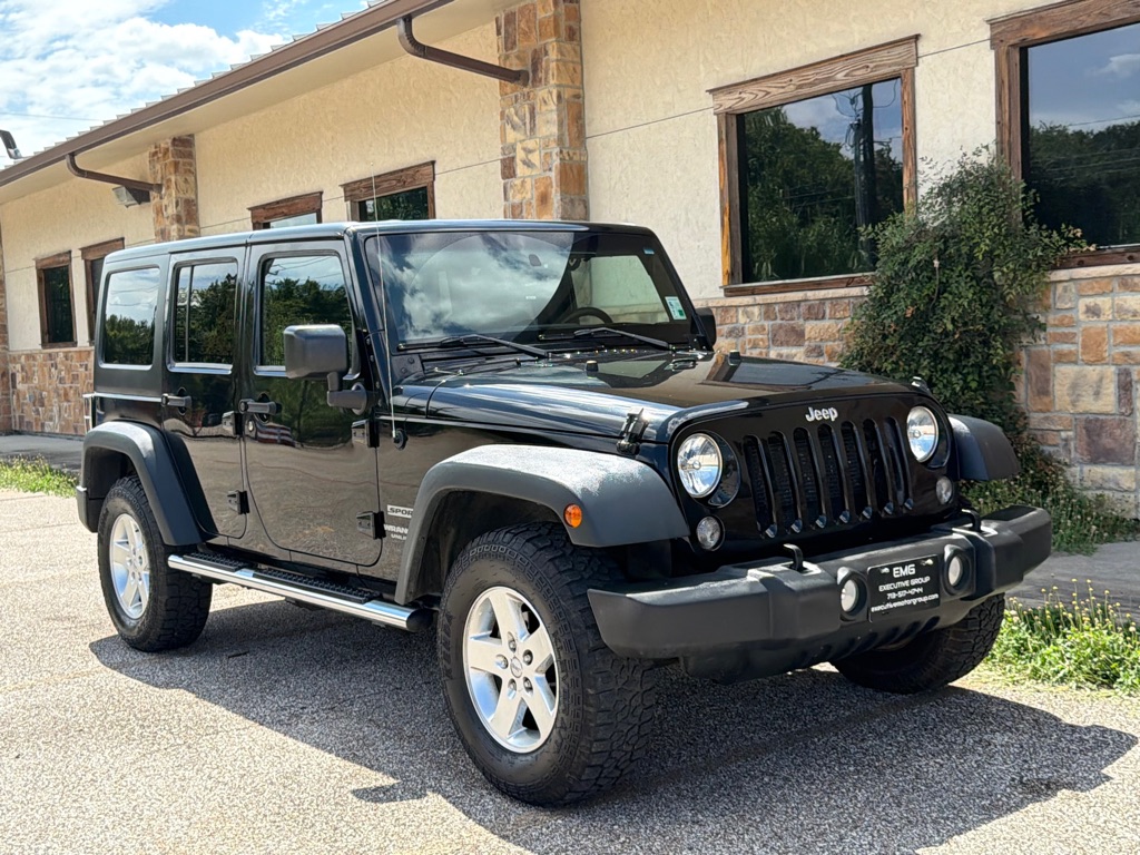 Photo 8 of this JEEP WRANGLER UNLIMI