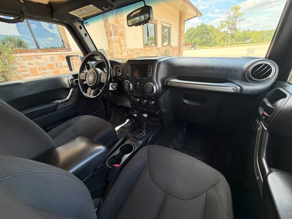 Photo 13 of this JEEP WRANGLER UNLIMI