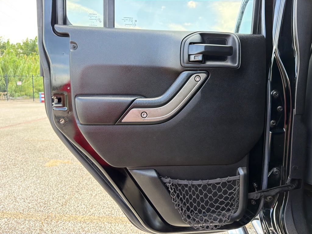 Photo 21 of this JEEP WRANGLER UNLIMI