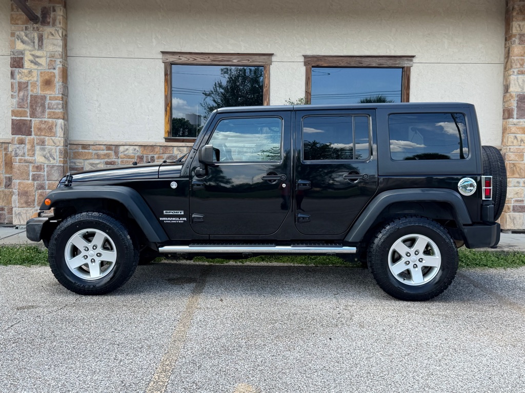 Photo 2 of this JEEP WRANGLER UNLIMI