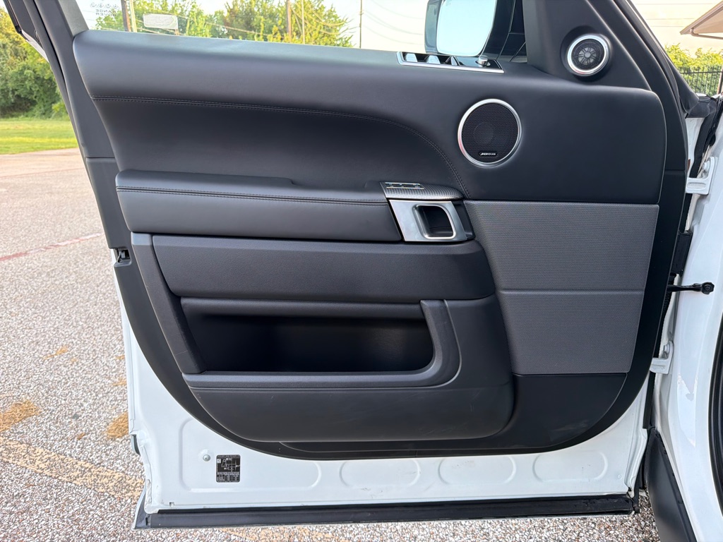 Photo 19 of this LAND ROVER RANGE ROVER SPO