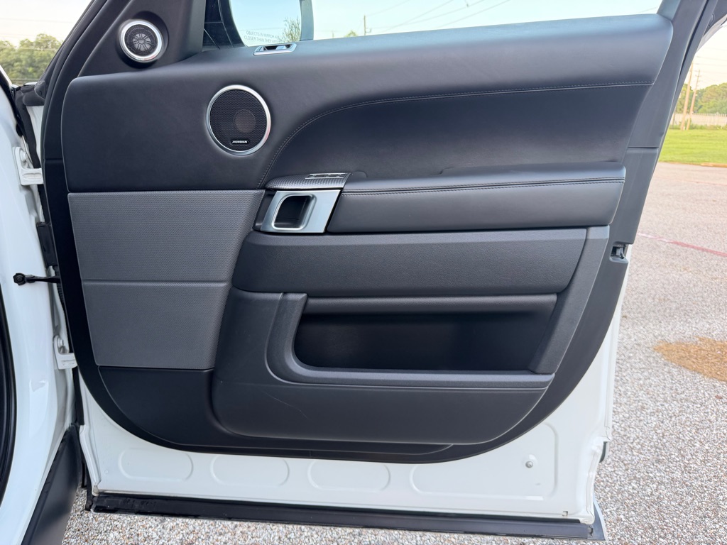 Photo 18 of this LAND ROVER RANGE ROVER SPO