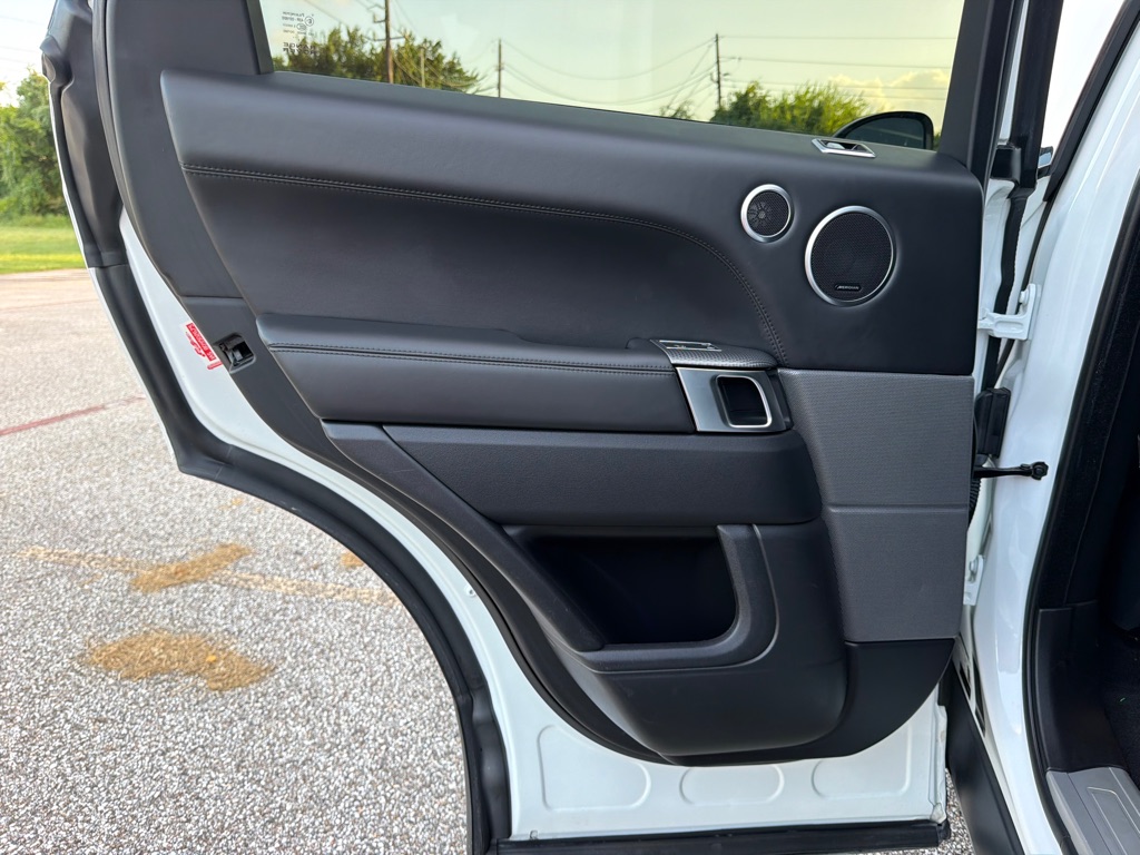 Photo 20 of this LAND ROVER RANGE ROVER SPO