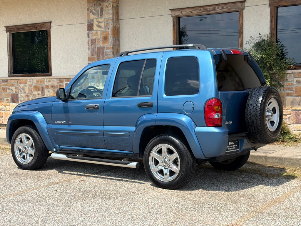 Photo 3 of this JEEP LIBERTY