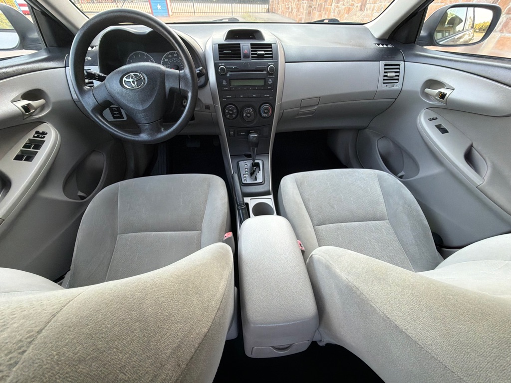 Photo 8 of this TOYOTA COROLLA