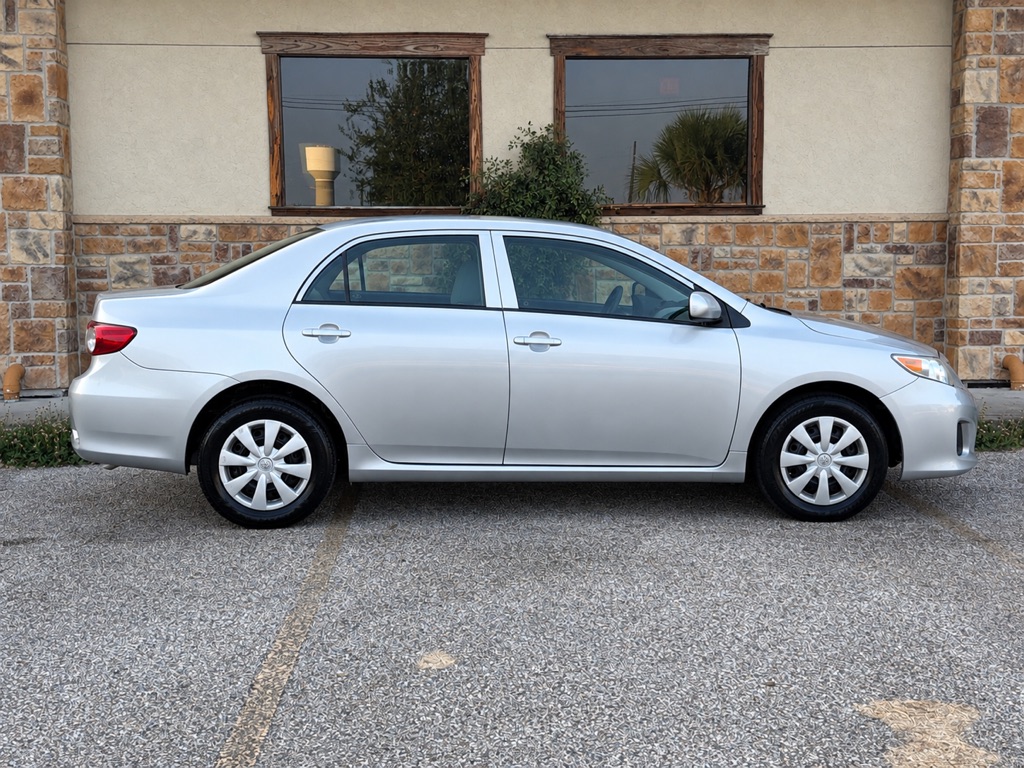 Photo 4 of this TOYOTA COROLLA