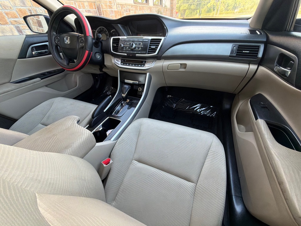 Photo 14 of this HONDA ACCORD