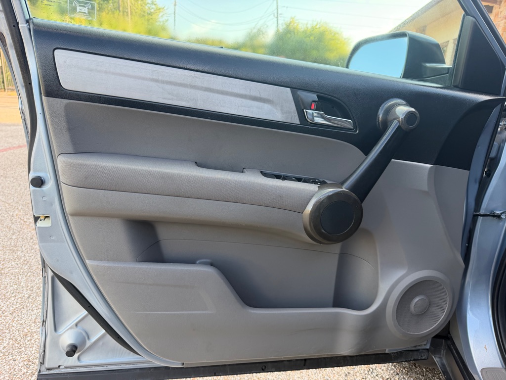 Photo 18 of this HONDA CR-V