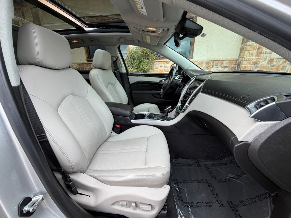 Photo 13 of this CADILLAC SRX