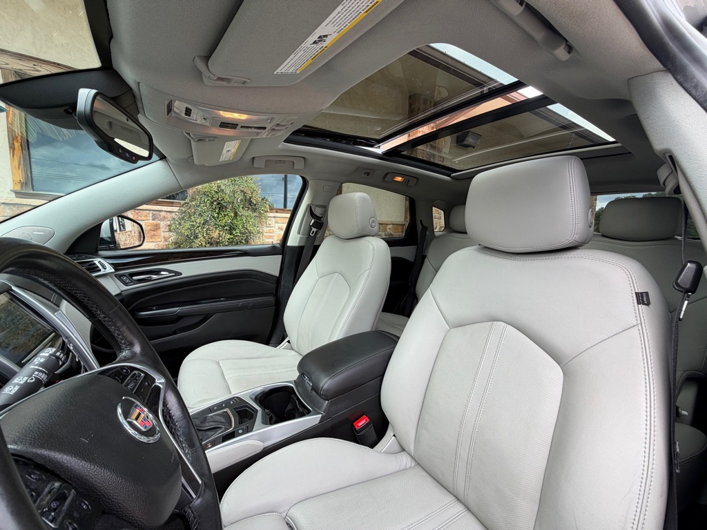 Photo 11 of this CADILLAC SRX