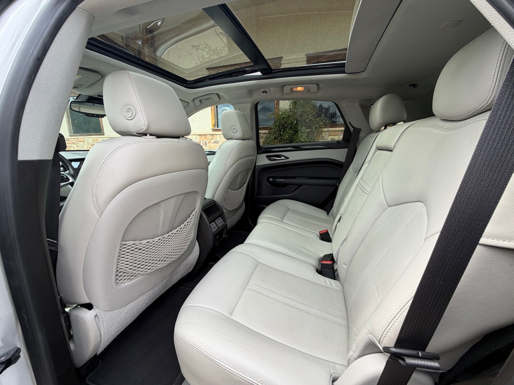 Photo 17 of this CADILLAC SRX