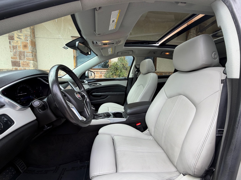 Photo 10 of this CADILLAC SRX