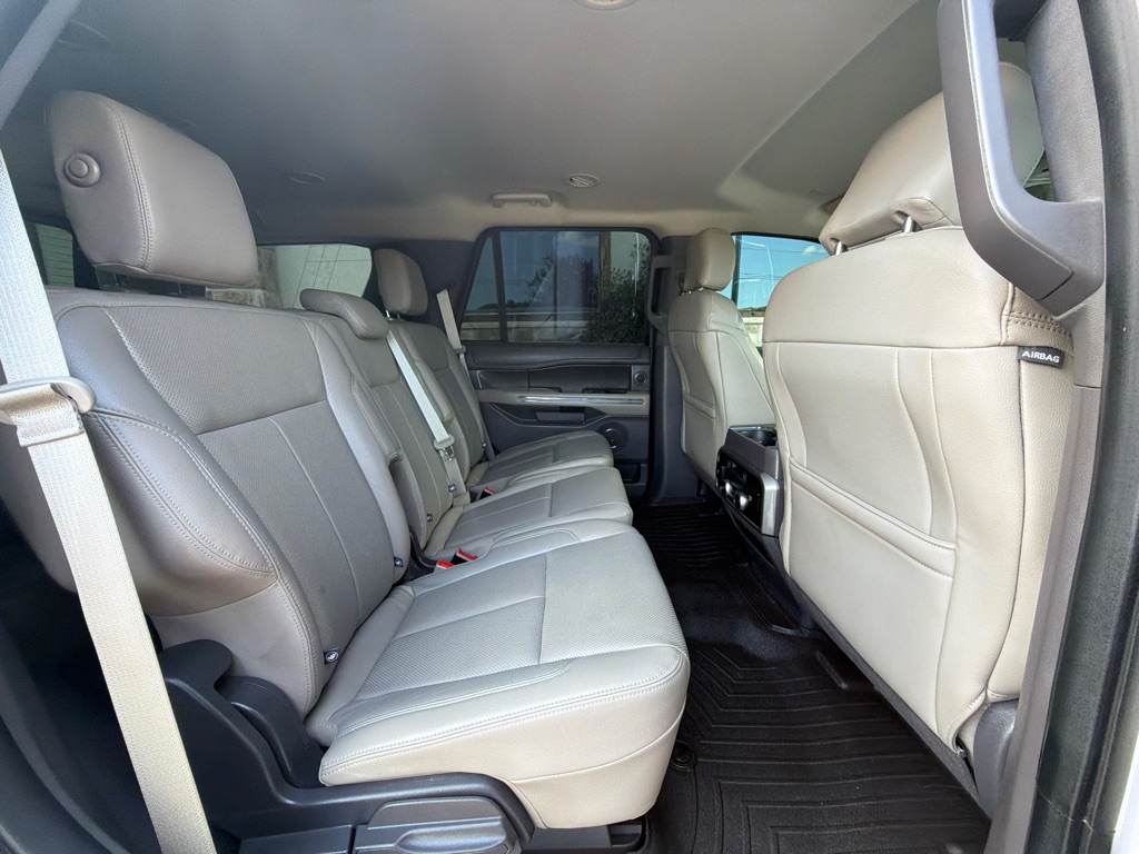 Photo 14 of this FORD EXPEDITION