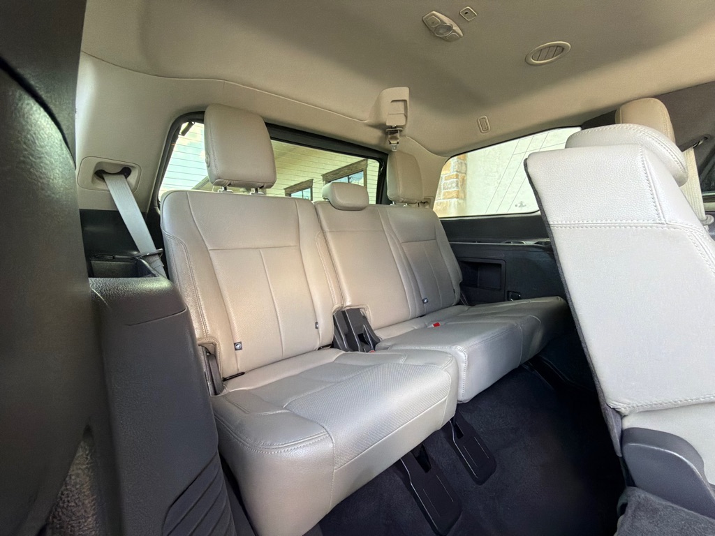 Photo 17 of this FORD EXPEDITION