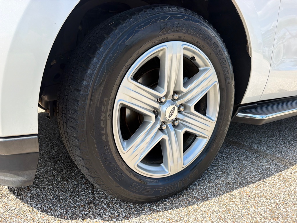 Photo 22 of this FORD EXPEDITION
