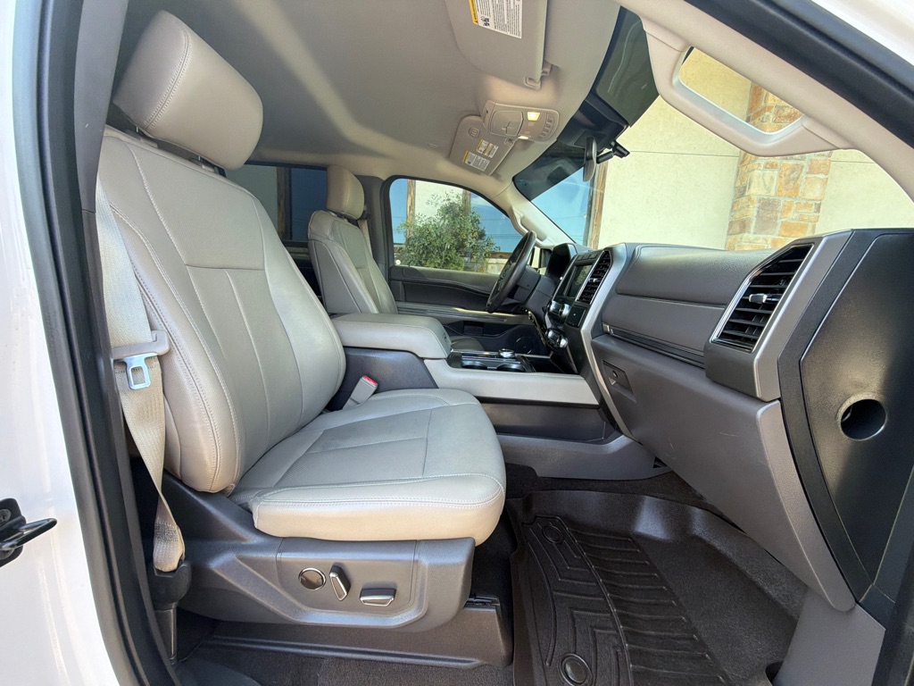Photo 12 of this FORD EXPEDITION