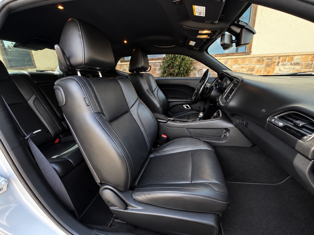 Photo 13 of this DODGE CHALLENGER
