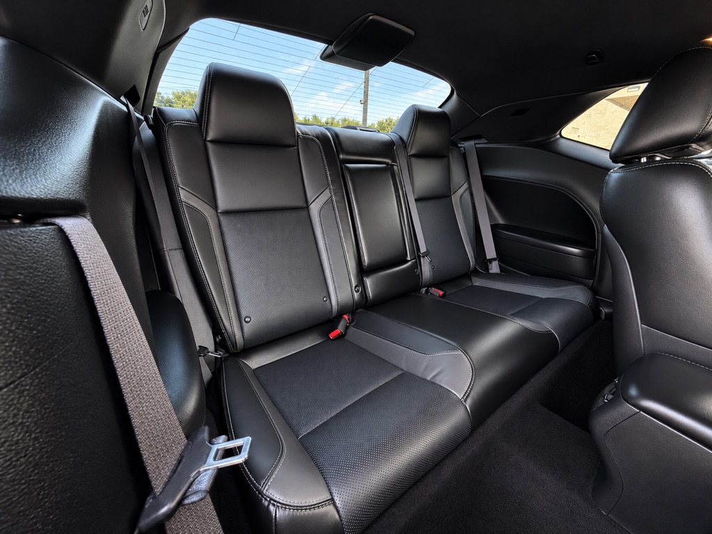 Photo 14 of this DODGE CHALLENGER