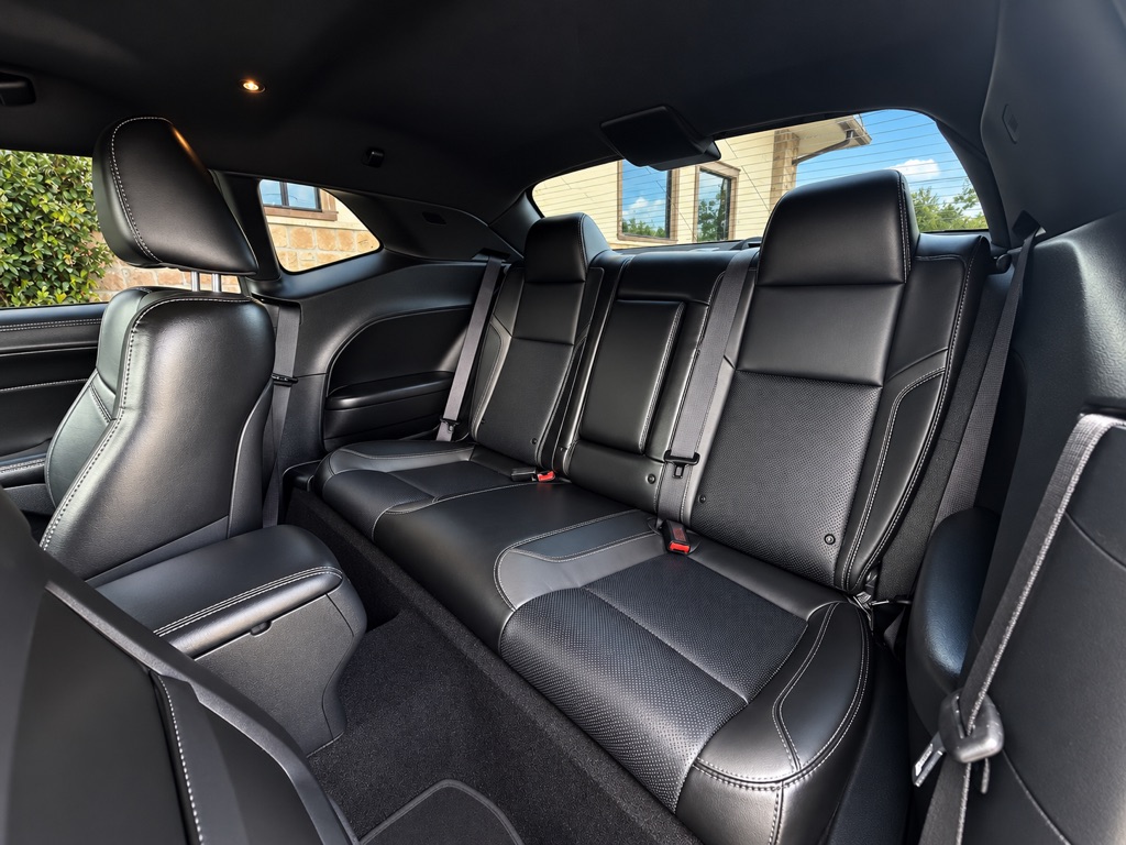 Photo 15 of this DODGE CHALLENGER