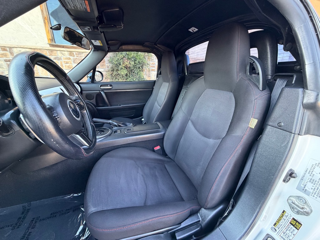 Photo 16 of this MAZDA MX-5 MIATA