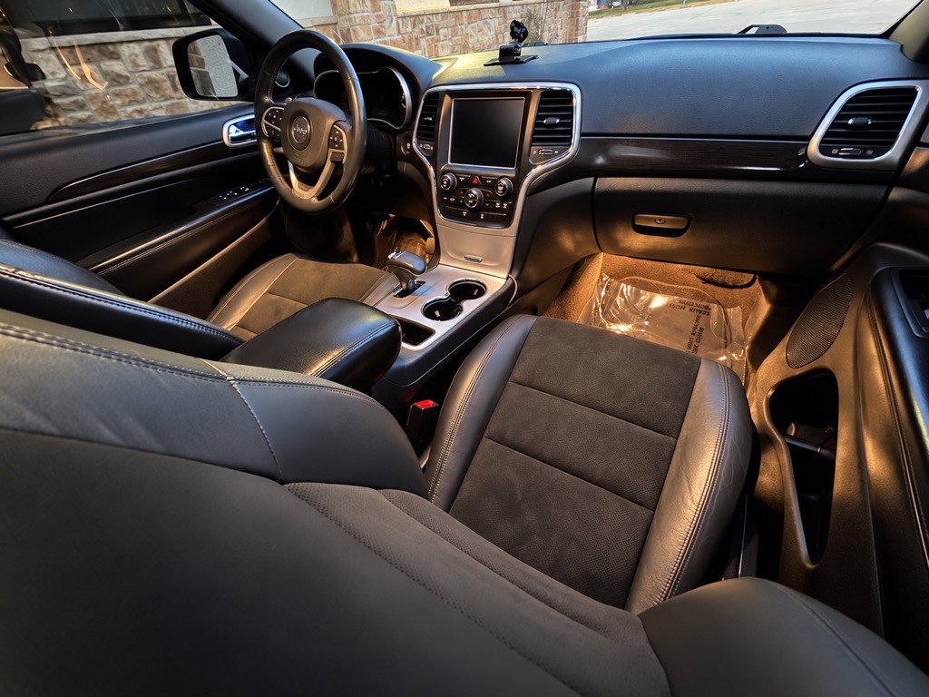 Photo 11 of this JEEP GRAND CHEROKEE