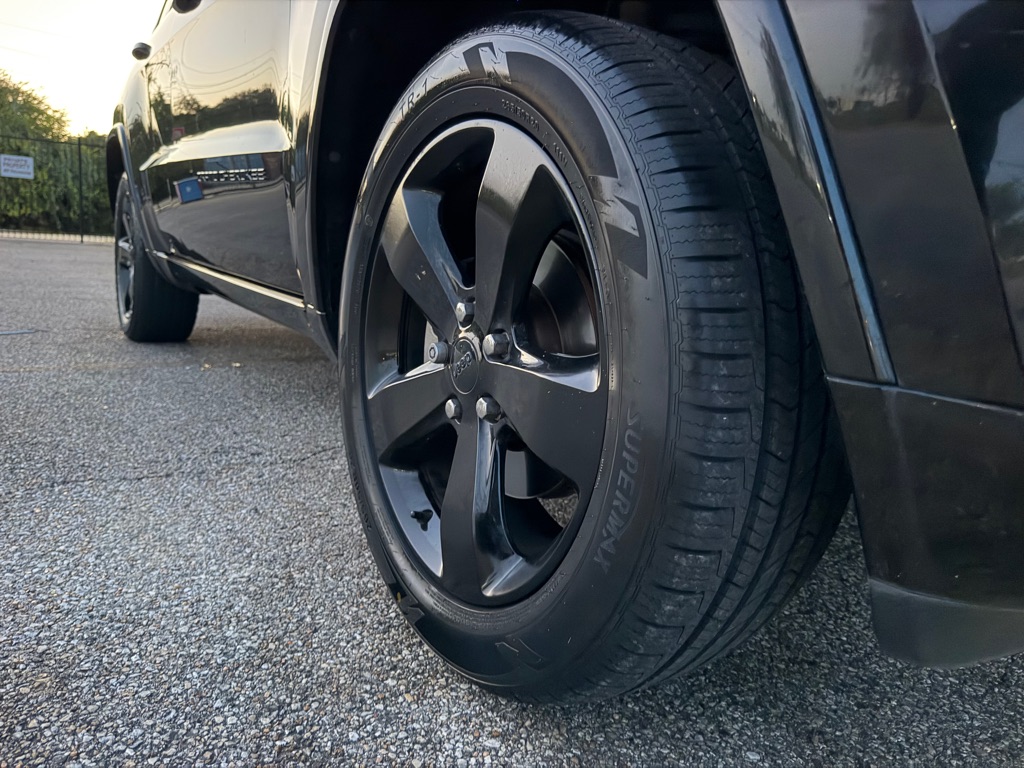 Photo 23 of this JEEP GRAND CHEROKEE