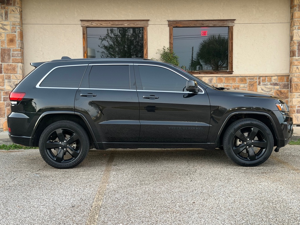 Photo 7 of this JEEP GRAND CHEROKEE