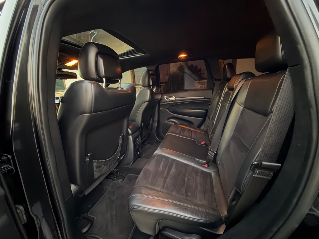 Photo 14 of this JEEP GRAND CHEROKEE