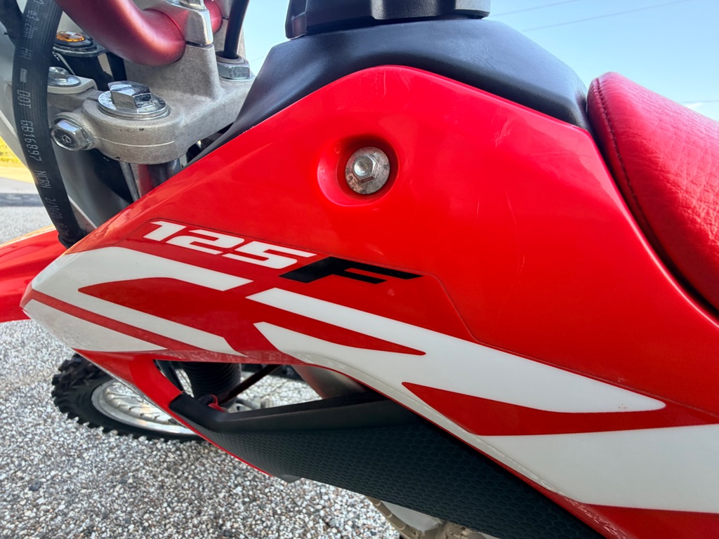 Photo 3 of this HONDA CRF-125FB