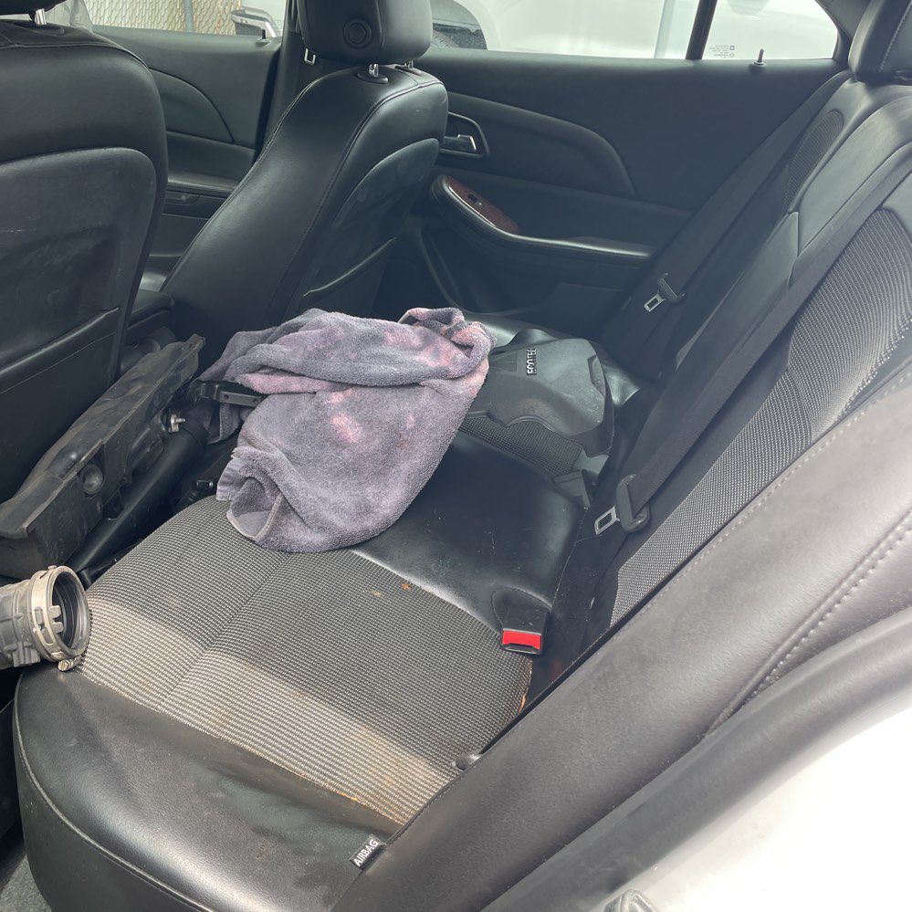 Photo 6 of this CHEVROLET MALIBU