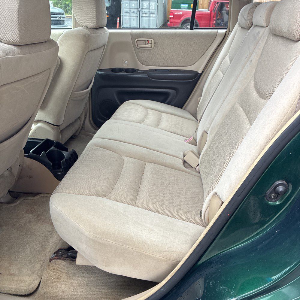 Photo 6 of this TOYOTA HIGHLANDER