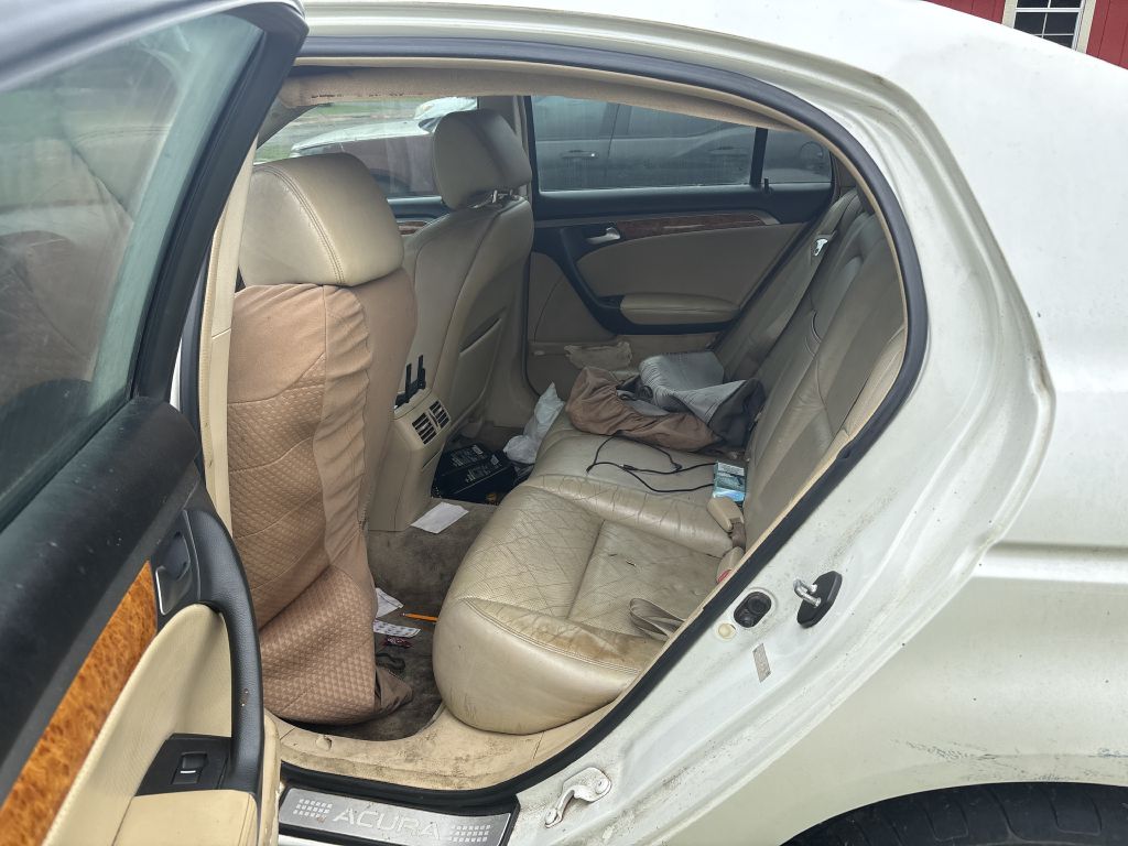 Photo 6 of this ACURA 3.2TL