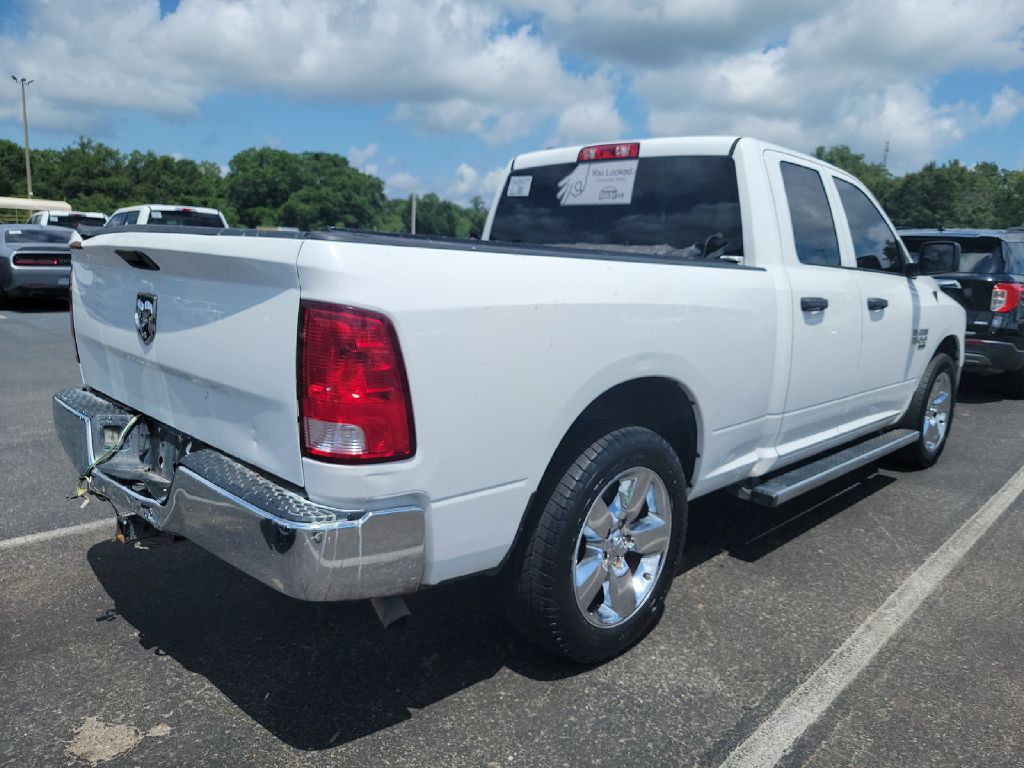Photo 3 of this RAM 1500 CLASSIC