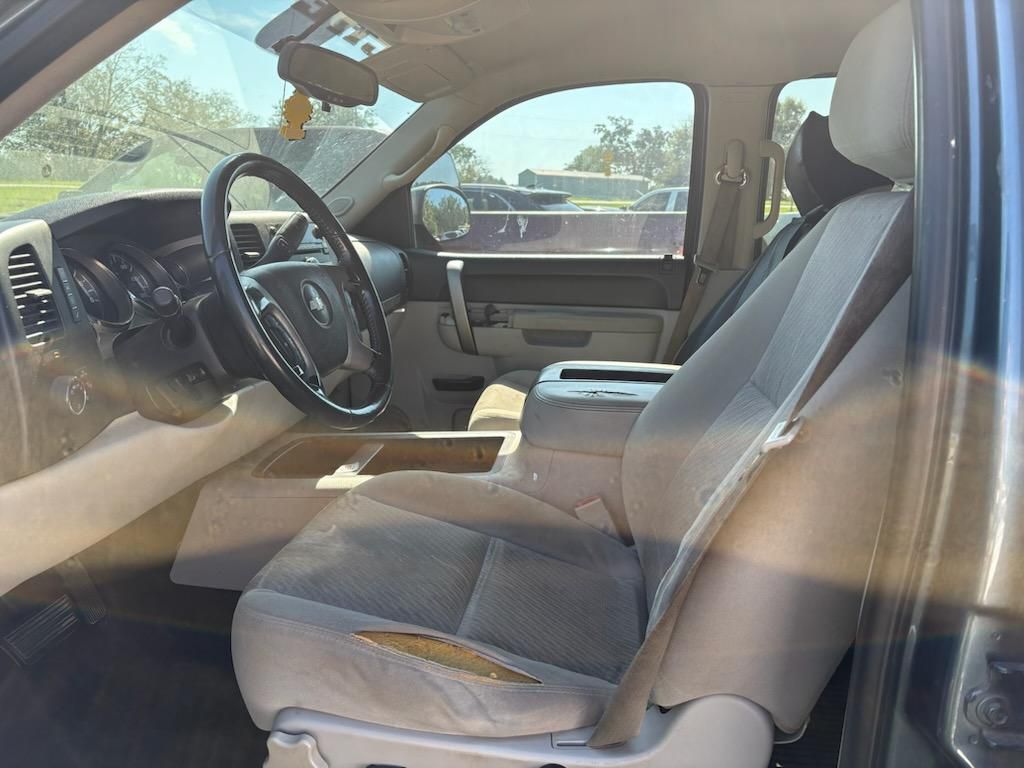 Photo 5 of this CHEVROLET SILVERADO 1500