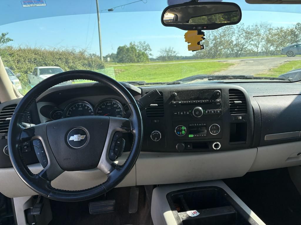 Photo 8 of this CHEVROLET SILVERADO 1500