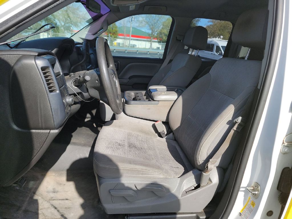 Photo 5 of this GMC SIERRA