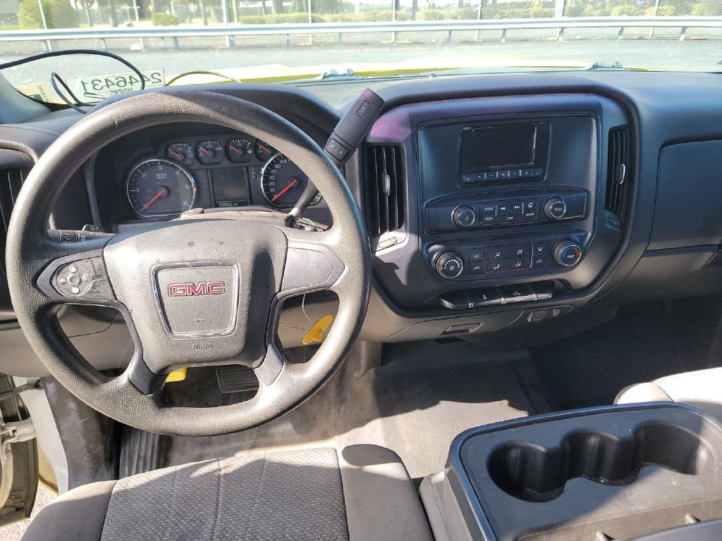 Photo 7 of this GMC SIERRA