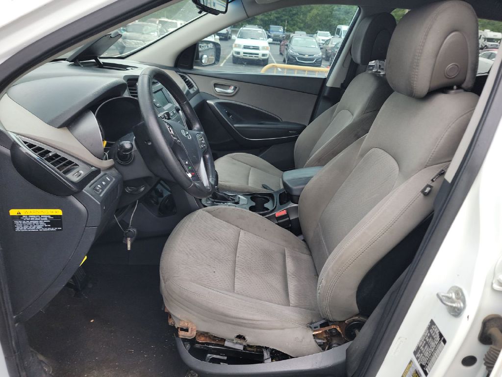 Photo 5 of this HYUNDAI SANTA FE