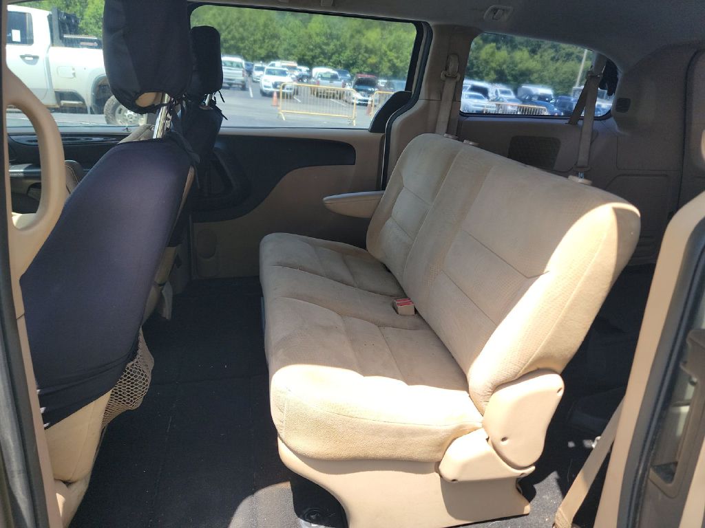 Photo 6 of this DODGE GRAND CARAVAN