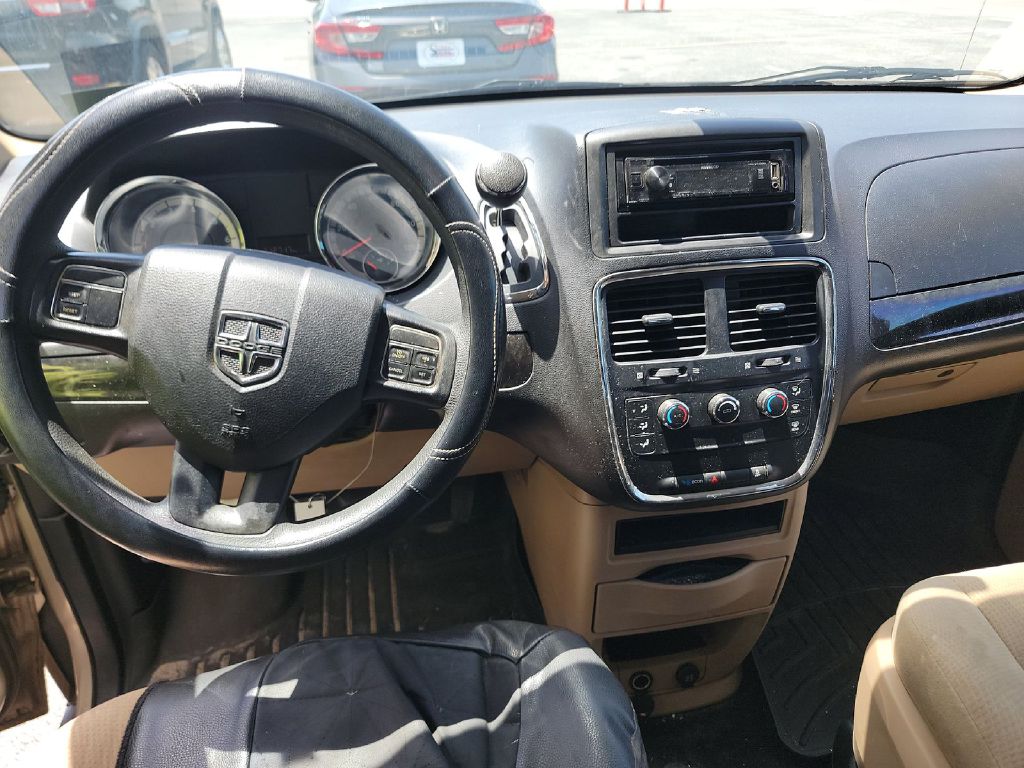 Photo 7 of this DODGE GRAND CARAVAN